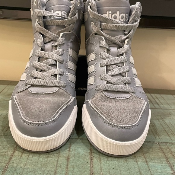 Adidas - Picture 7 of 14